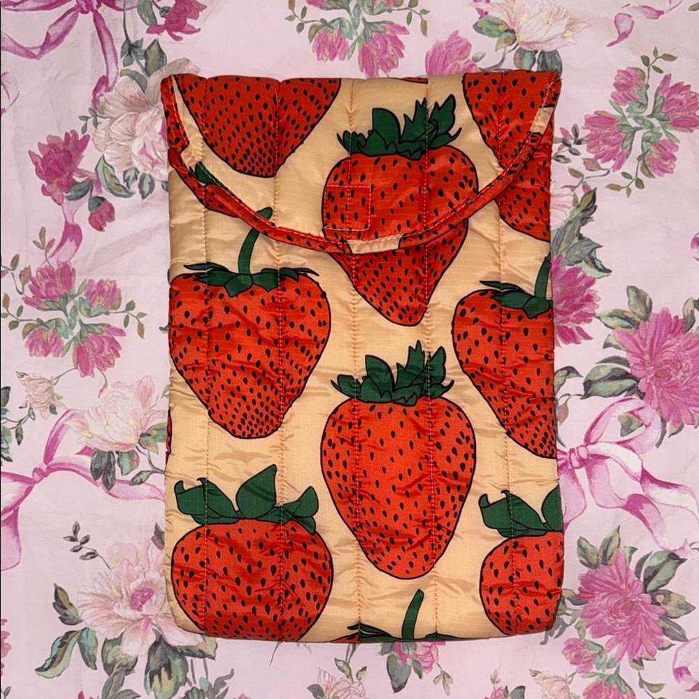 Baggu Strawberry Print Quilted Laptop Pouch